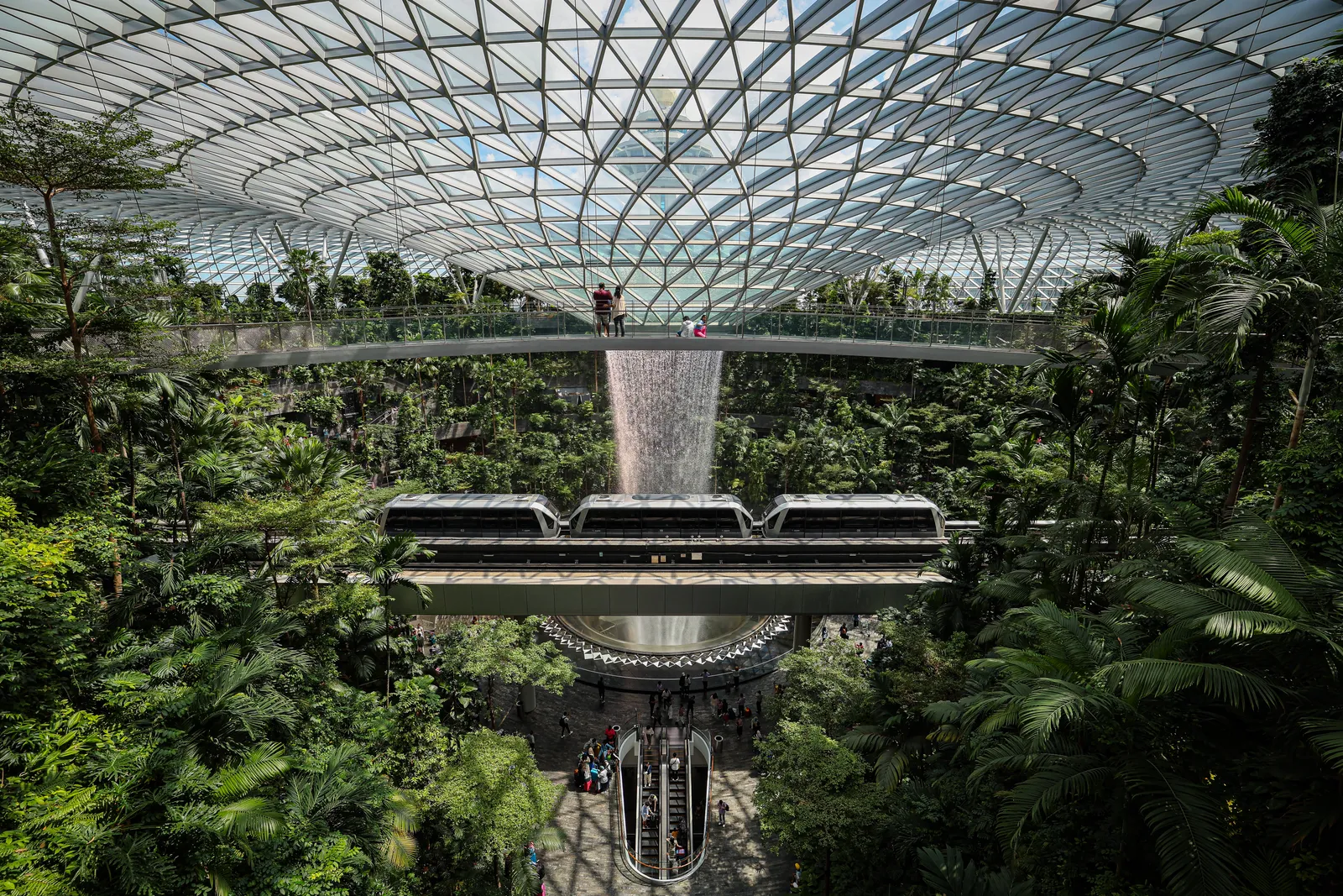 亚太航空燃料供应 — 新加坡、香港、东京